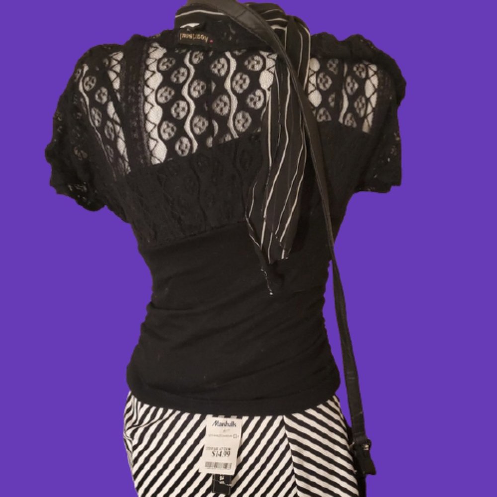 Outfit - Picture 4 of 4